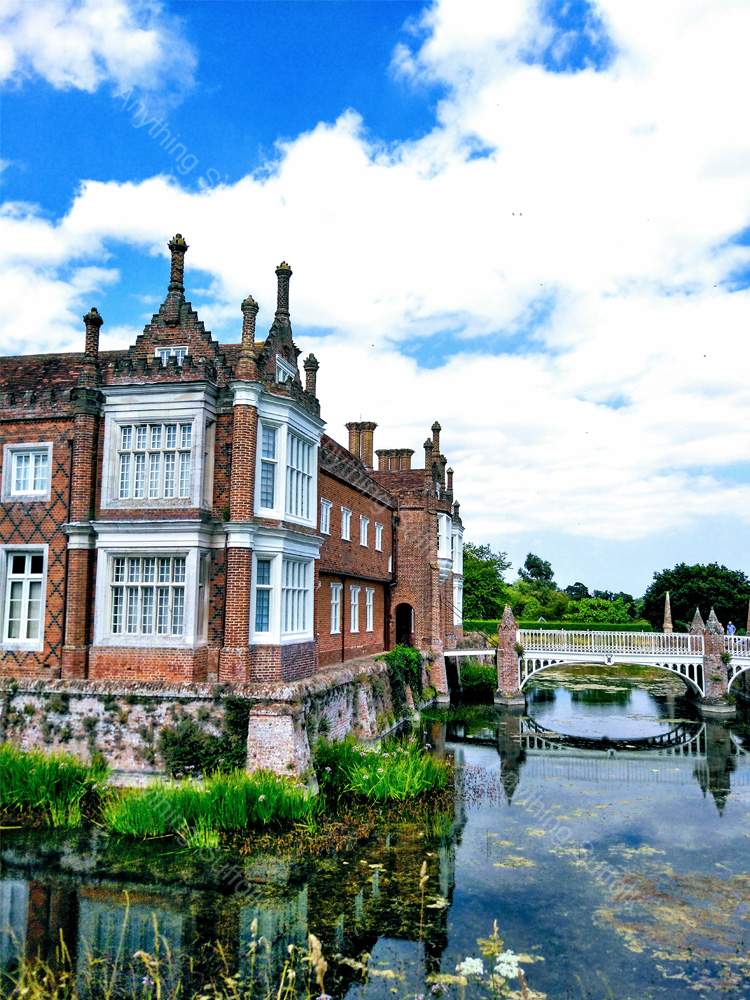 Helmingham Hall by Hazel Calver